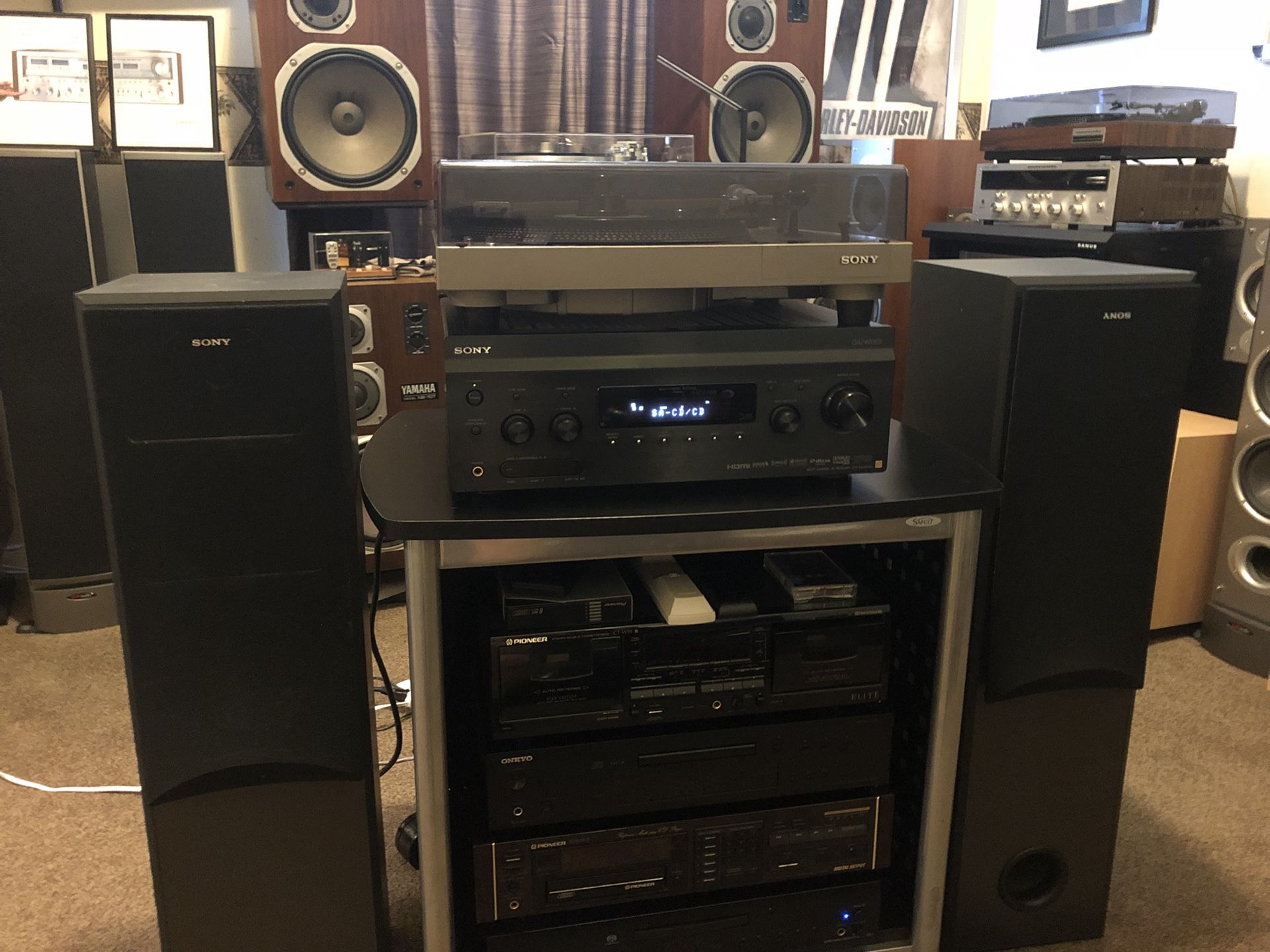 Sony ES receiver turntable and speakers mint condition