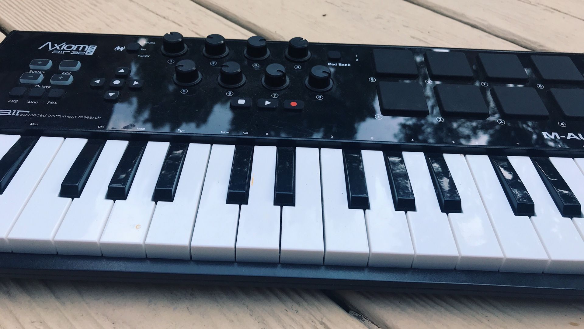 M-Audio 32 key synthesizer