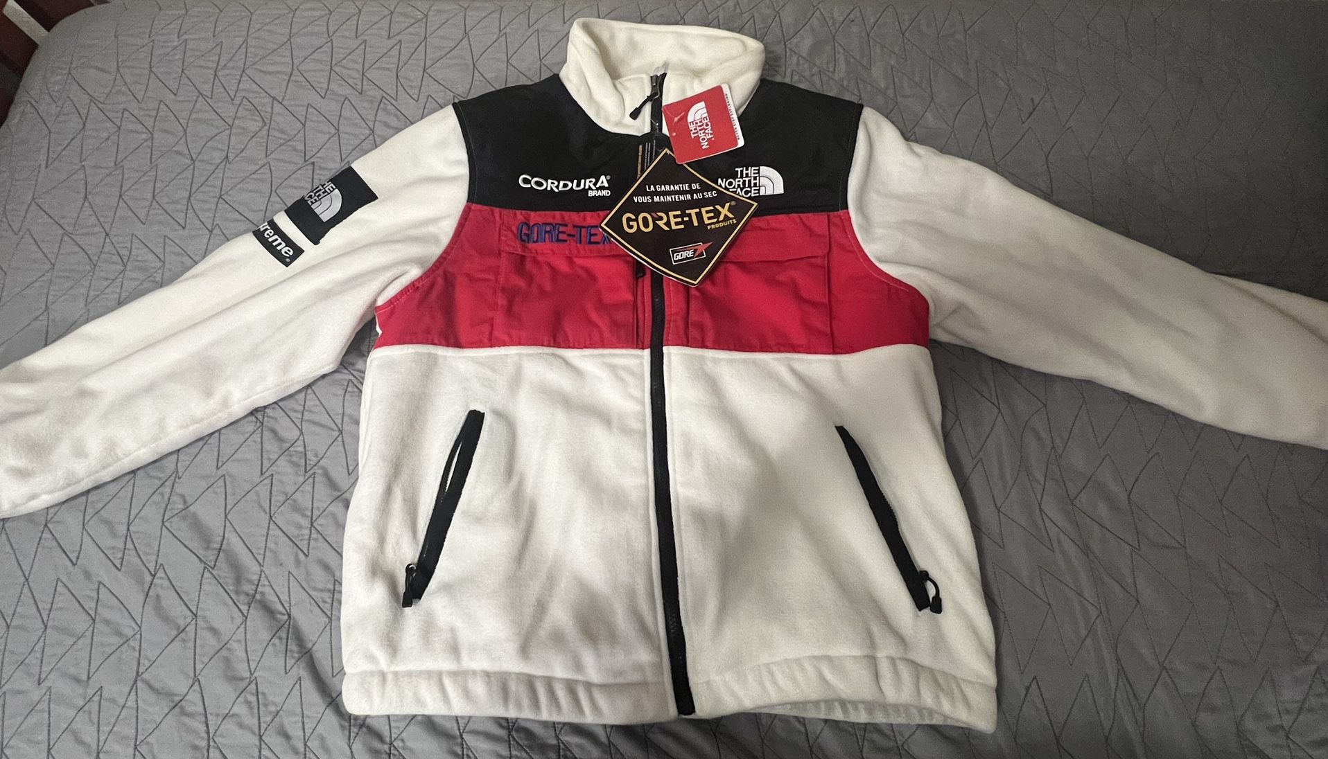 Supreme The North Face Expedition Fleece Jacket