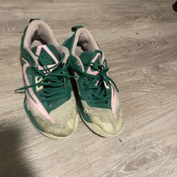 Giannis Basketball Shoes Size 12 In Men 