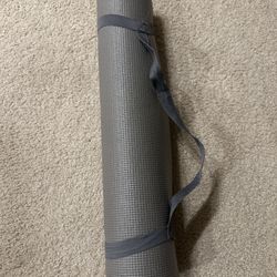 Yoga mat with 2 dumbbells 3lbs each