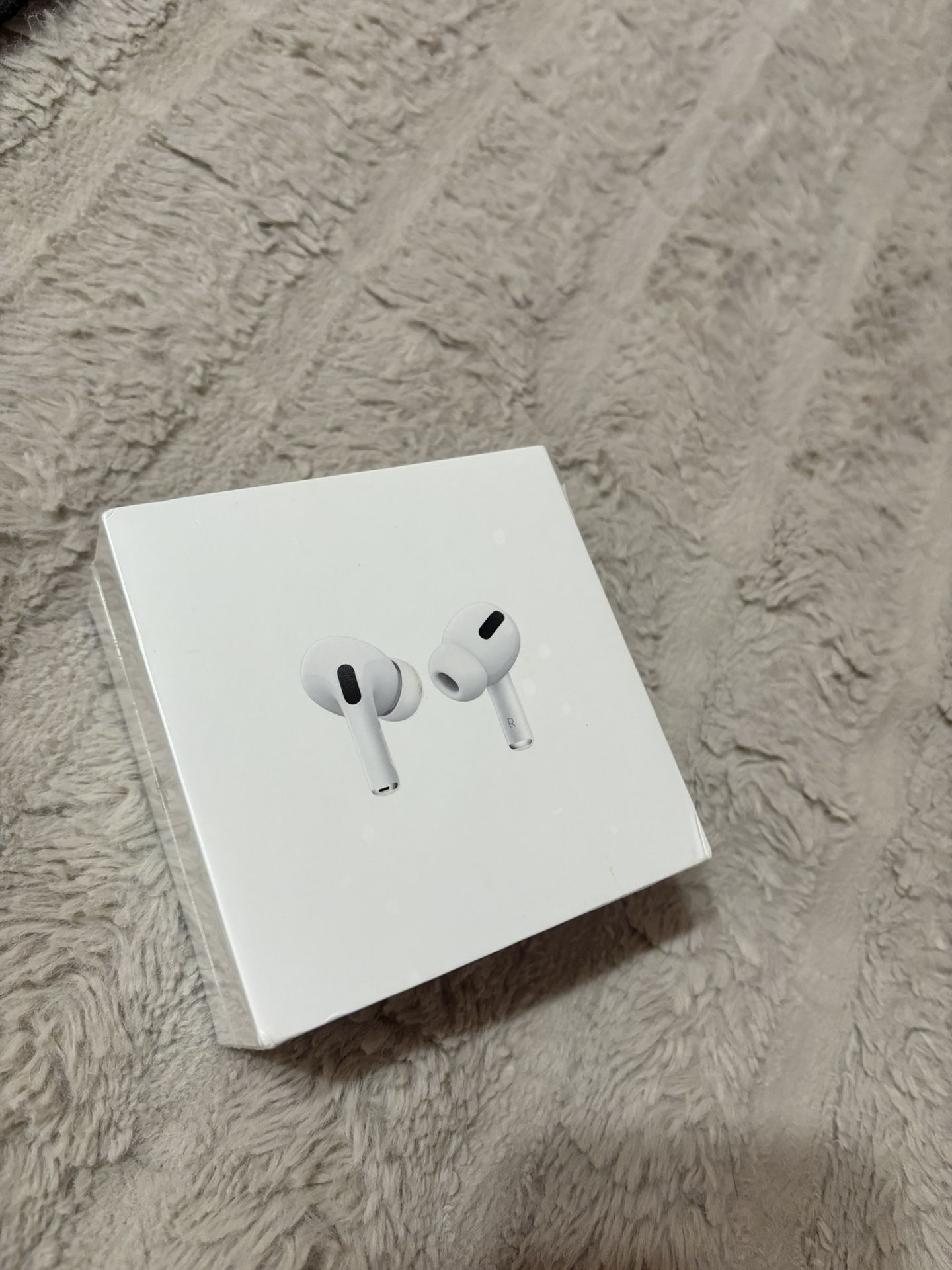 Apple AirPods Pro Noise Cancellation