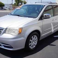 2012 Chrysler Town &amp; Country Touring-L Minivan 4D Minivan or Other 4DR