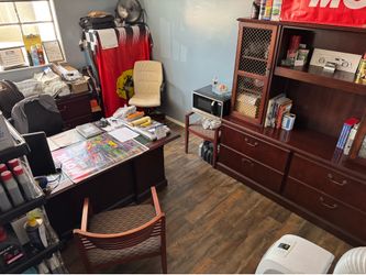 COMPLETE EXECUTIVE OFFICE DESK SET