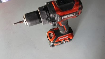 BRUSHLESS HAMMER DRILL)