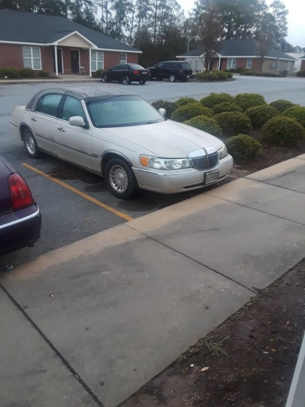 Lincoln Town Car 99 For In Albany Ga Offerup Lincoln Town Car 99