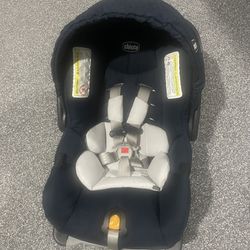 Chicco bravo 3 in 1 travel system Brand new - barely used  Stroller and infant car seat  (contact info removed)