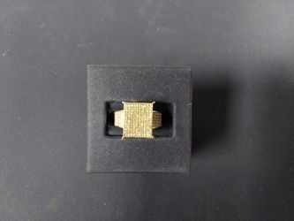 Women's Ring - Yellow Gold 10k (.417) 4.4 grams Size 7.5