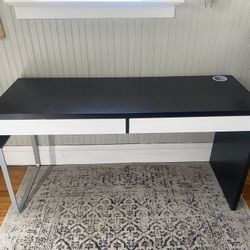 Desk (slim + sleek)