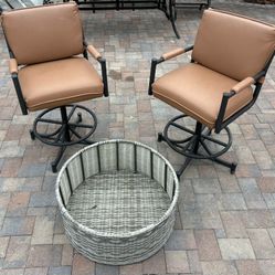 Counter Stool And  Brown + round rattan 