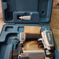 Makita Pneumatic 18-Gauge 2 in. Brad Nailer