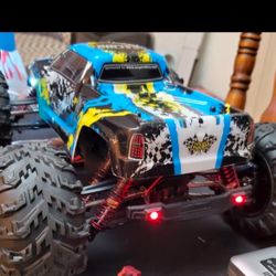 Brand new N Sealed  Extremely Big LAEGENDARY 1:10 Scale 4x4 Off-Road RC Truck - Hobby Grade Brushed Motor Truck