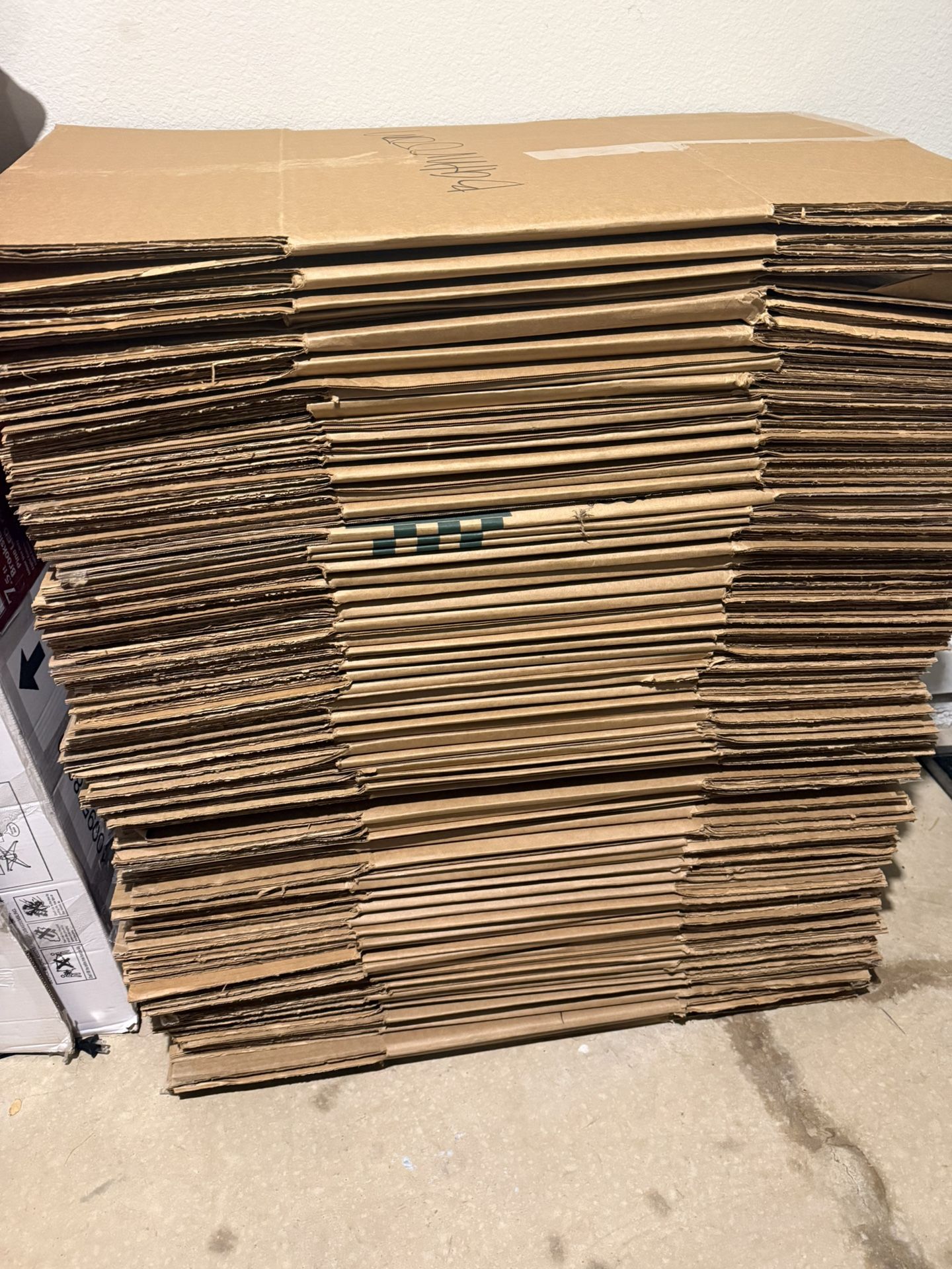 64 Large 20x 20 Moving Boxes