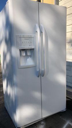 Frigidaire white refrigerator