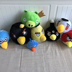 8 piece Angry bird plushie collection