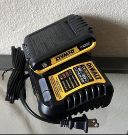 Battery 2.0 AH with charger 4.0 AH Dual Dewalt