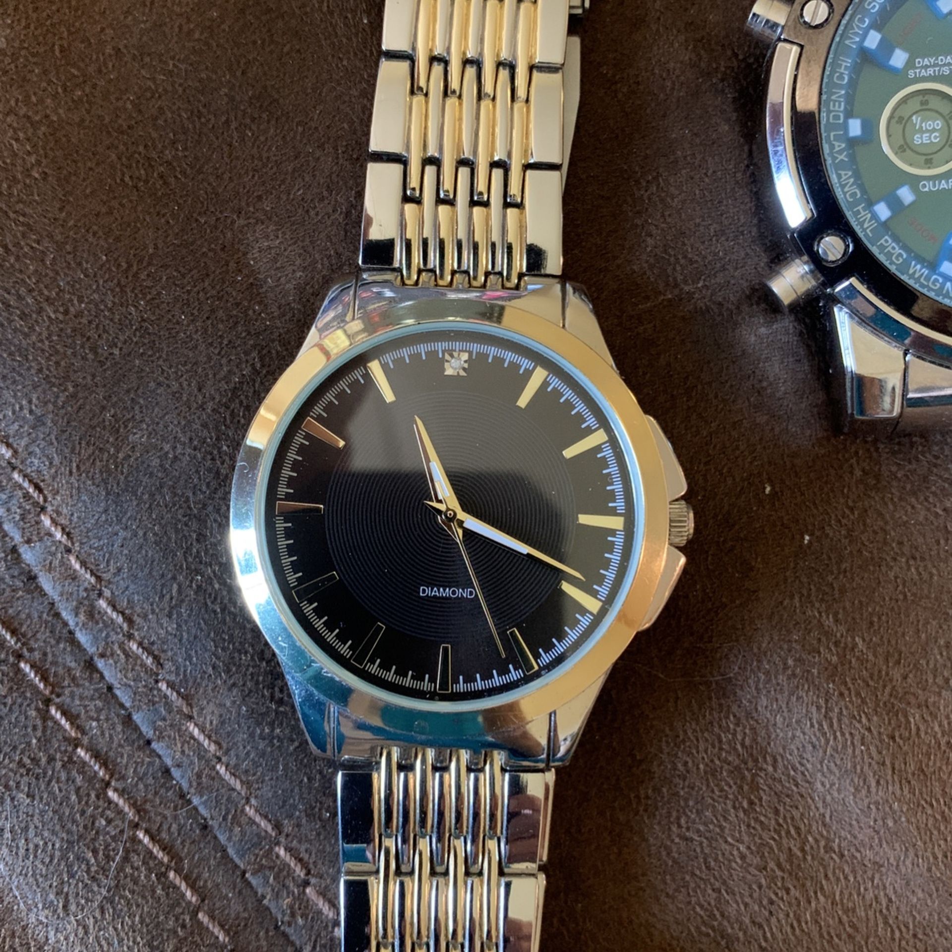 Two for one there brilliantly crafted you can make if your wrist is smaller and you can obviously adjust it only needs a pen you got stainless steelSt