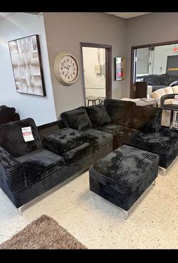 NEW SECTIONAL SOFA WITH OTTOMAN AND FREE DELIVERY PAY ON ARRIVAL