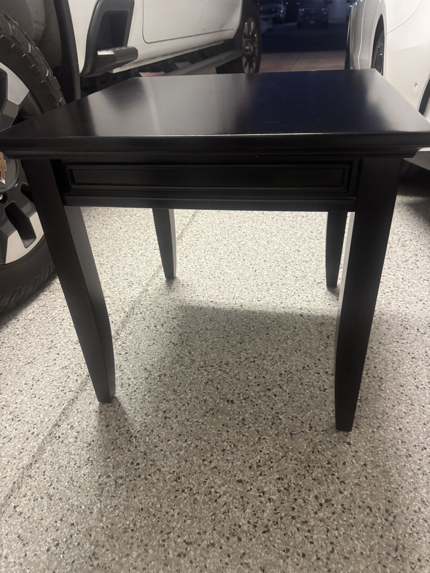 End Tables (Set of 2)