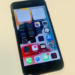 IPhone 7 128GB  Fully unlocked 
