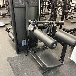 Selectorized Hip Thruster on Discount