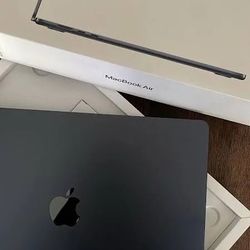 Apple MacBook Air 13” (M3, 2024)