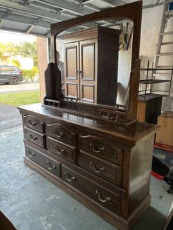 Dresser