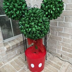 Disney Christmas Topiary