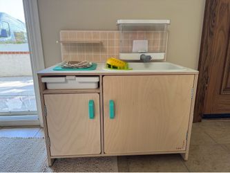 Lovevery Kid Kitchen Set w/ Running Water