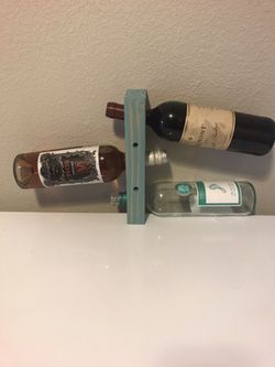 Wall wine rack