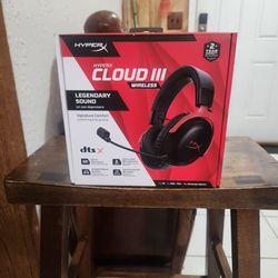 HyperX Cloud III Wireless Headphones