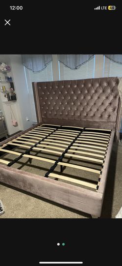 King Size Upholstered Pink Bed