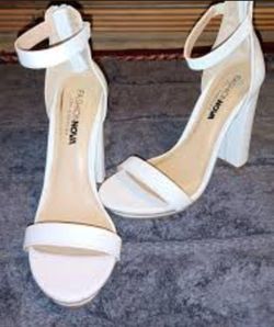 Fashion Nova Heels Size 6