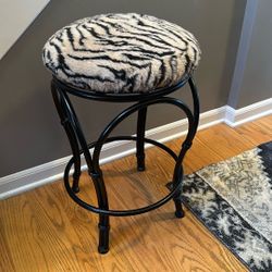 Counter Height Stool 24” 