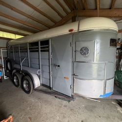 WW Livstock/ Horse Trailer