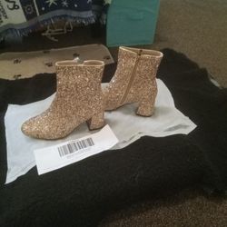 Womens Caddy Gold Bottie Boots. "BRAN NEW" Size 6-7