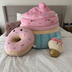 Stuffed dessert-themed plushies