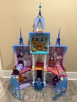 Disney Frozen Ultimate Arendelle Castle