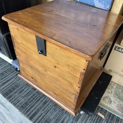 Pine Blanket Box (Safety Latched) Pier One