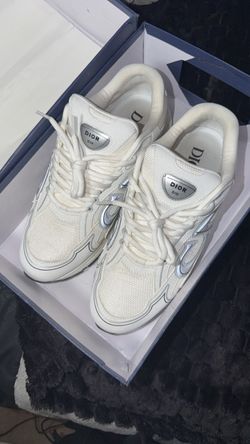 White Diors b30