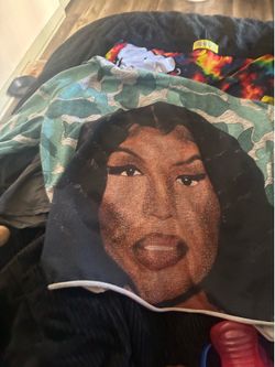 Celebrity sweater