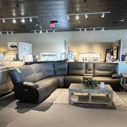 Power Reclining Sectional 