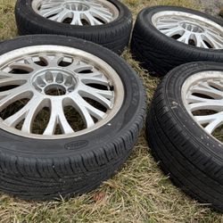 2013 Ford C-Max wheels 4 of them rim and tires