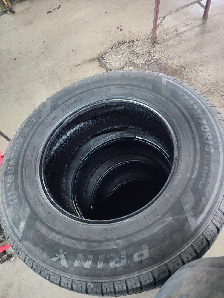 Lt275/70r18 Load Range E