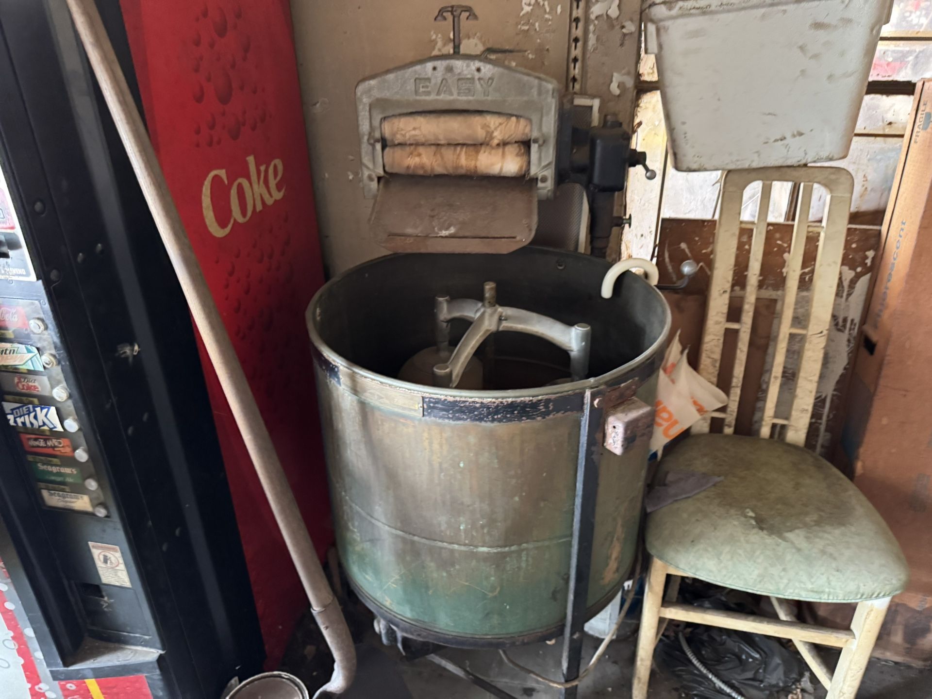 Antique 1912 “Easy” Electric Copper Vacuum Washer W/ Ringer Model: K , # 94039