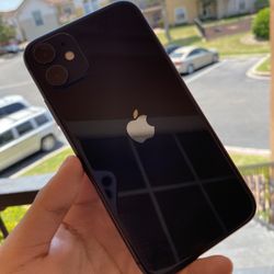 iPhone 11 64GB Like New 