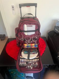 Rolling Picnic Backpack Set for 4