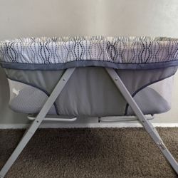 Ingenuity Portable Baby Bassinet – Practical & Comfortable