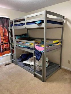 Bunk bed