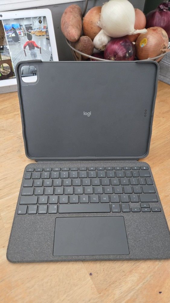 Logitech Combo Touch iPad Pro 11-inch Keyboard Case
